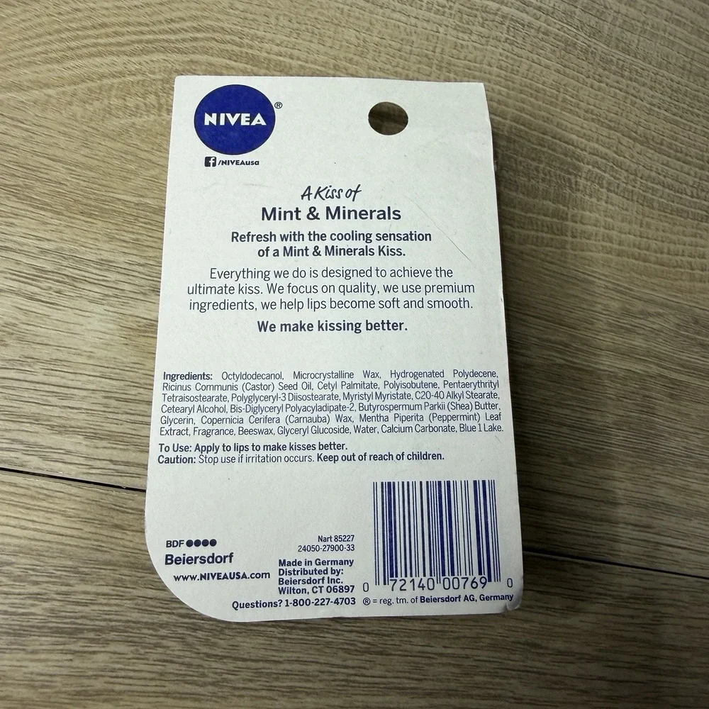 Nivea Lip Balm Bundle Mint Minerals Moisture Shimmer Shea Butter Jojoba‎ Oil Lot